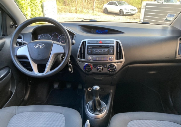 Hyundai i20 cena 17300 przebieg: 165128, rok produkcji 2014 z Leszno małe 46